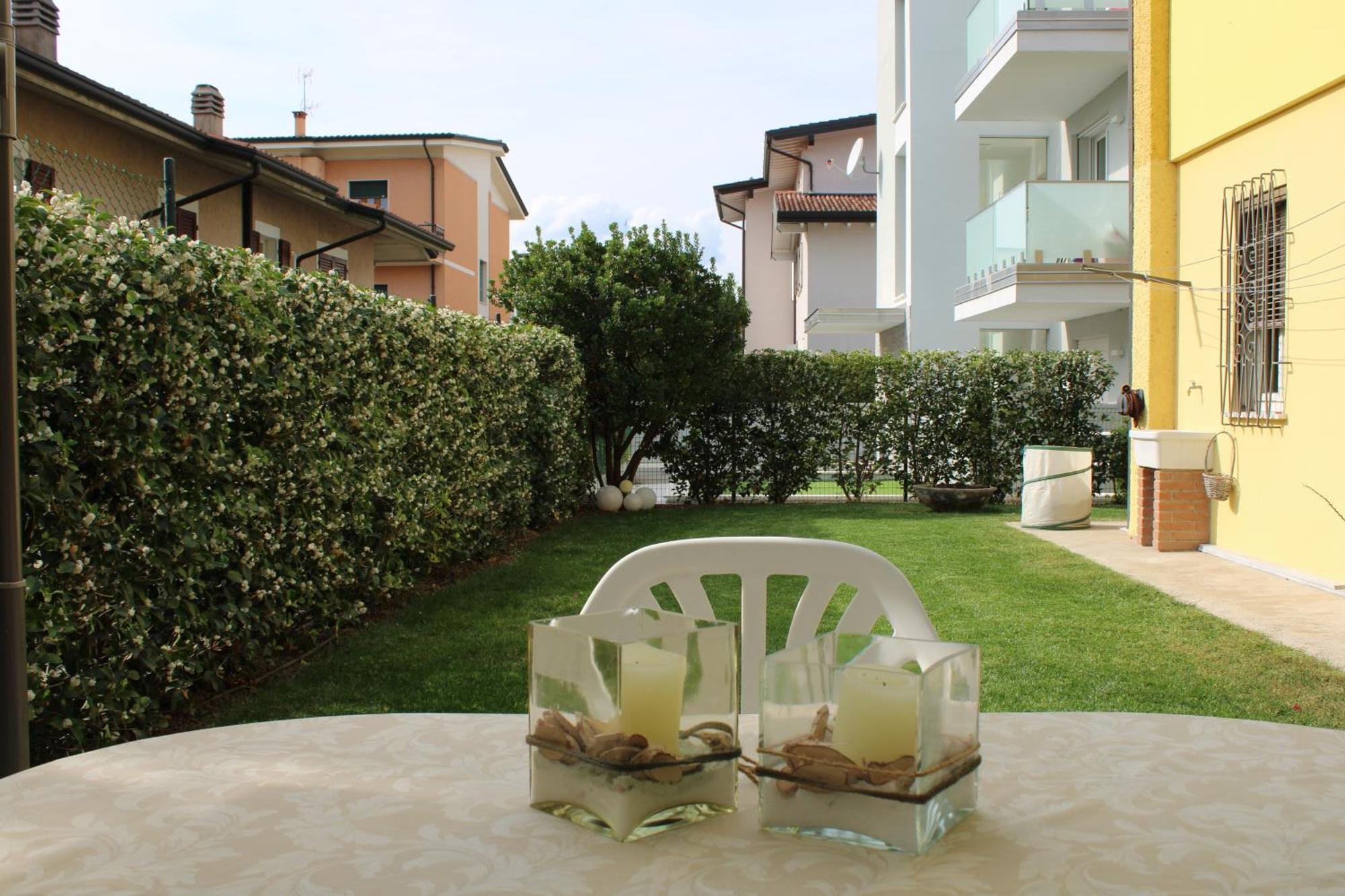 Casa Sivori Sul Lago Di Garda Con Ampio Giardino Ντεζεντσάνο ντελ Γκάρντα Εξωτερικό φωτογραφία